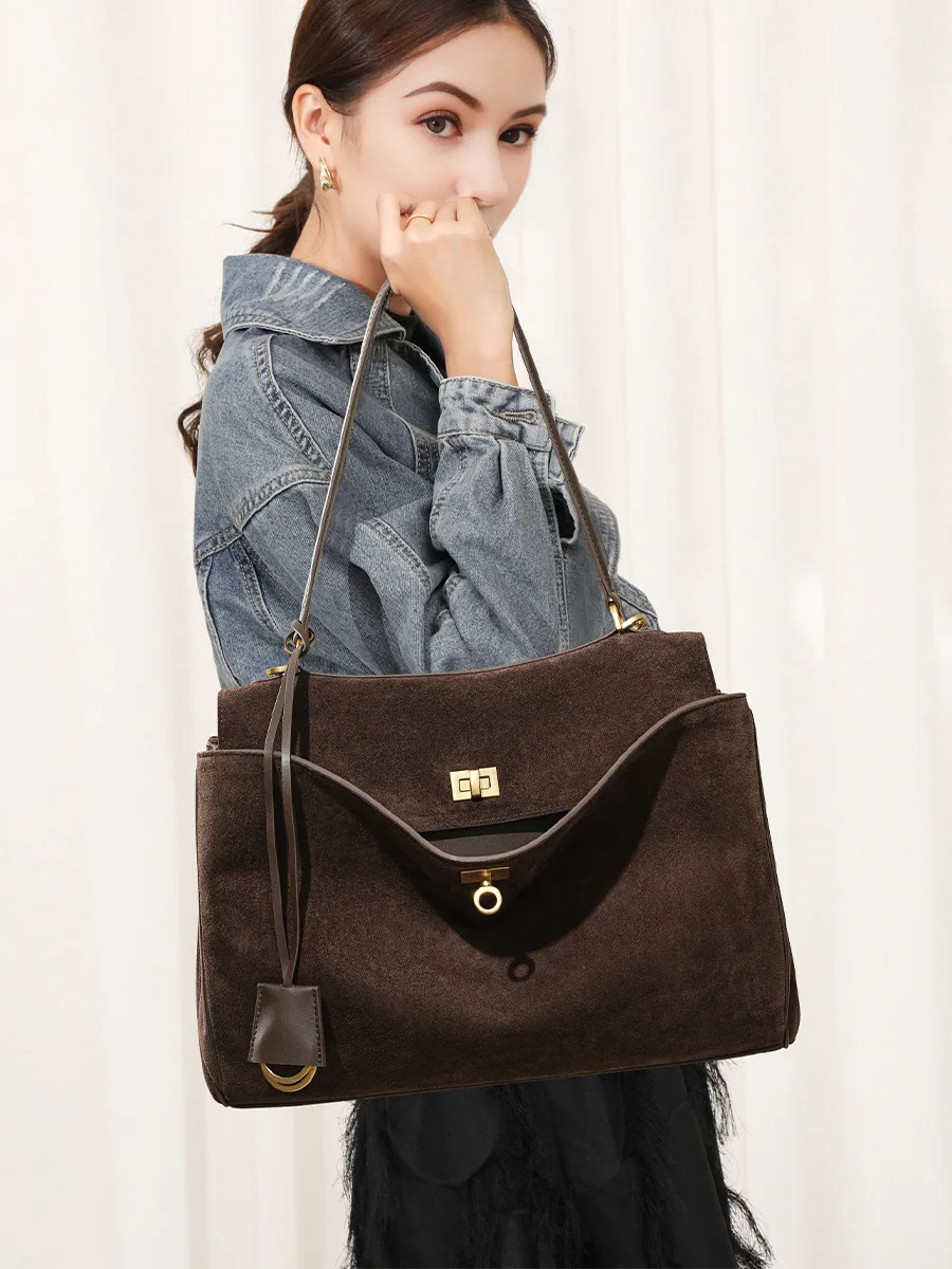 حقيبة نسائية من الجلد الطبيعي  - مراجعة Women Bags On Sale وسعره